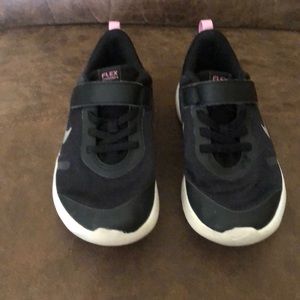 Nike black girls shoes